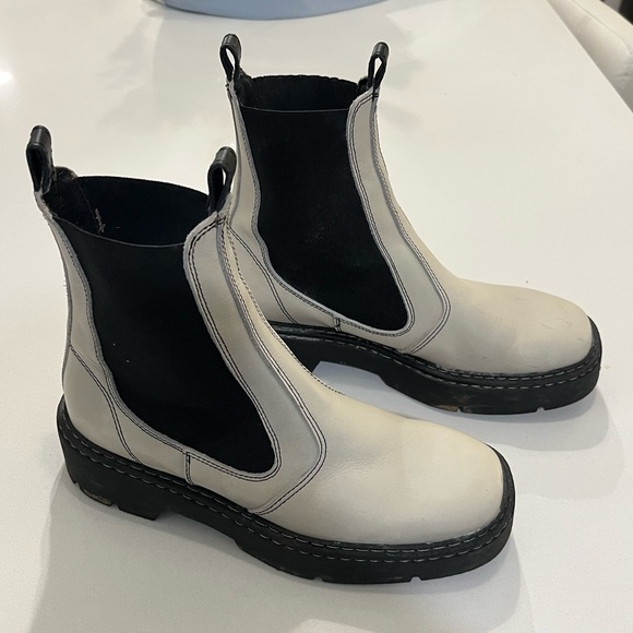 Chelsea Platform Boots - Picture 2 of 8